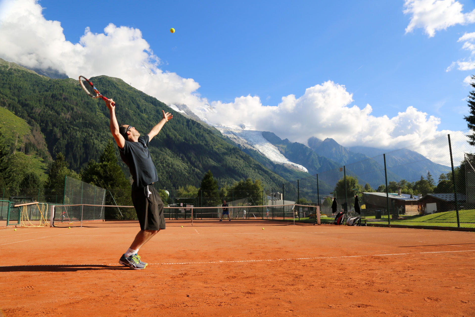 Sortez votre meilleur smash et votre plus beau swing !